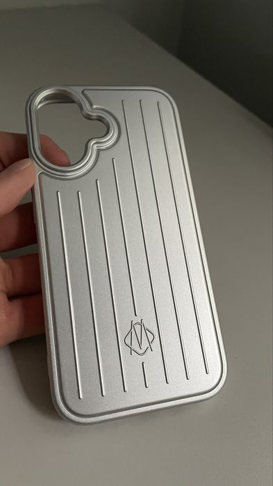 чехол Rimowa 16 и 17про мах