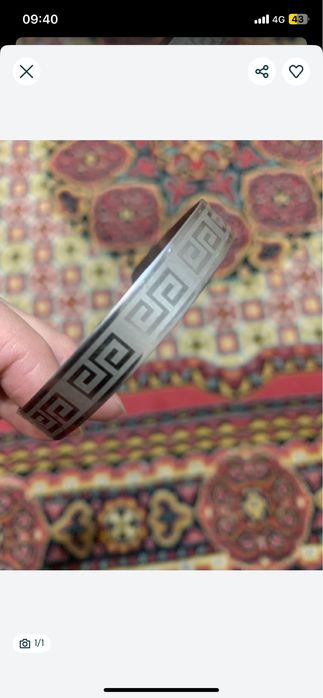 Украшения полудрагоценные.