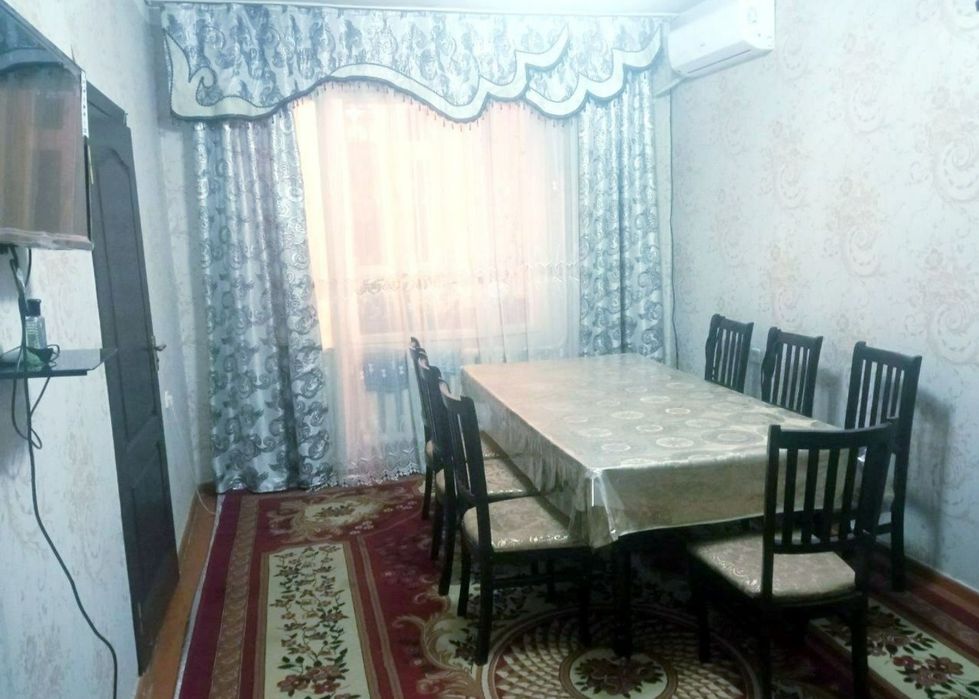 Аренда  коракамиш жомий чукурсой .хонали оилага берилади расмдаги уй х