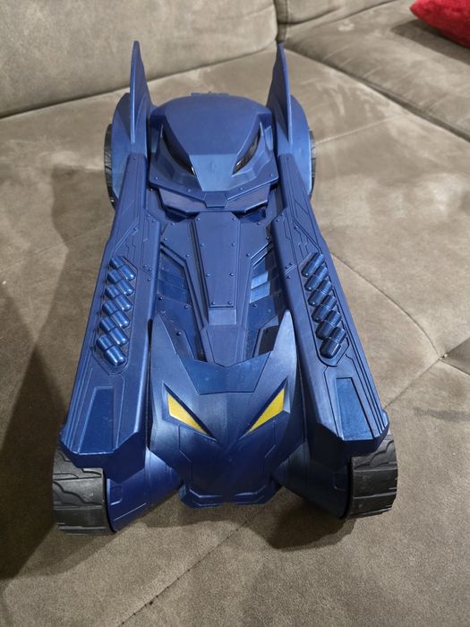 Батмобил с Батман