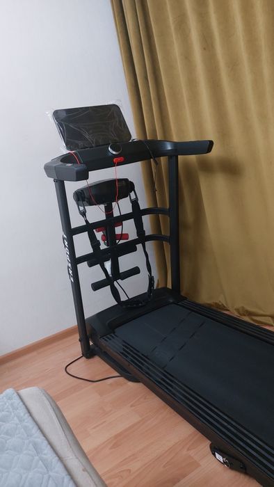 Продам беговую дарожку.