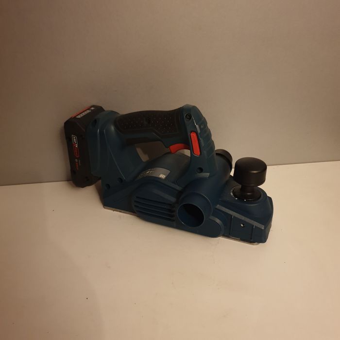 Bosch GHO 18V-Li Rindea electrica pe acumulator 4.0AH Li-Ion