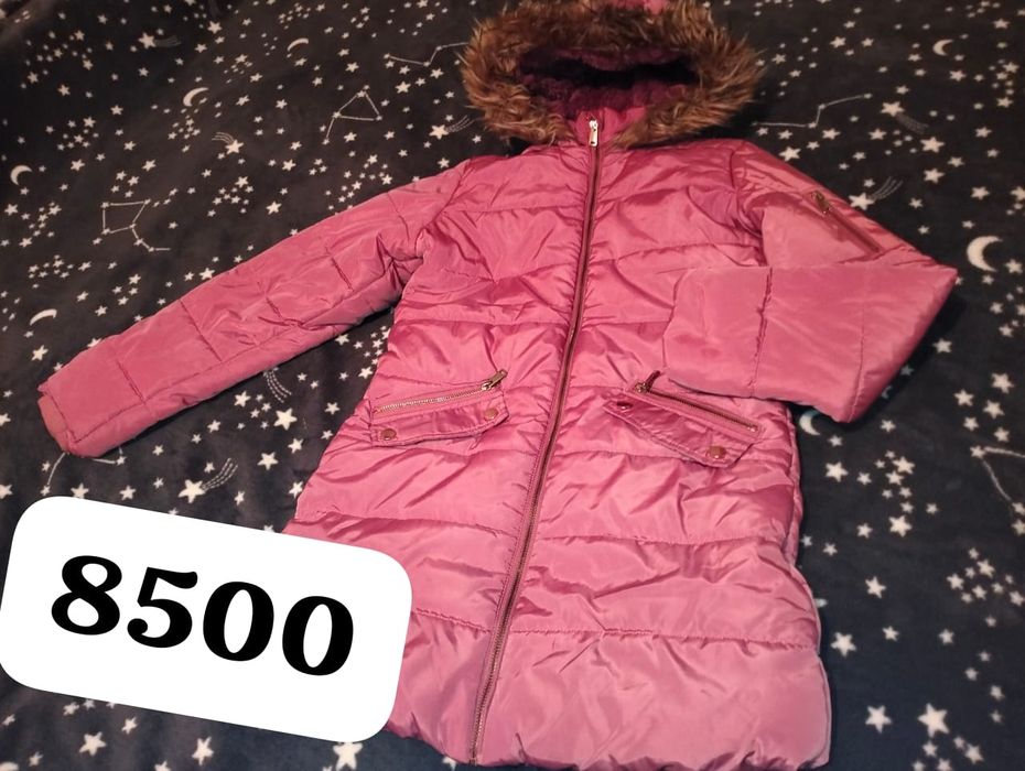 Продам детские куртки на девочку до 14 лет.
