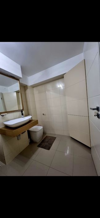 Inchiriez /  VAND  apartament cu  3 camere,bloc C.A.M 3,ULTRACENTRAL