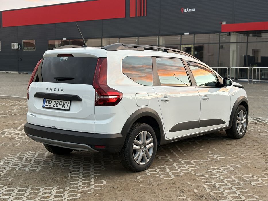Dacia JOGGER  1.0 TCE 110CP , 80000KM usor avariat primul proprietar