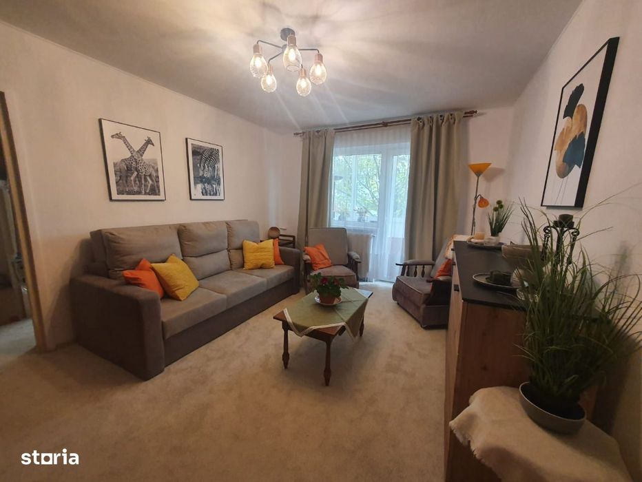 Inchiriez apartament 2 camere, etajul 3, zona Bancilor