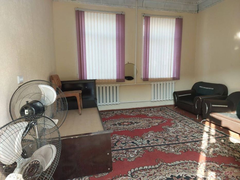 Фаргона шахар марказида Ховли Уй