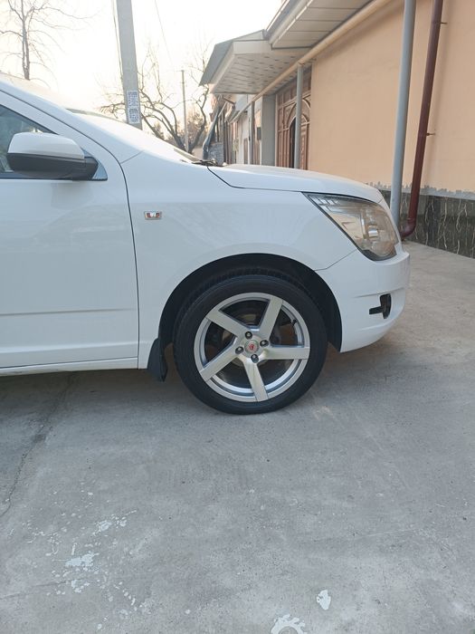 Vossen Diska Balon 215 50 R17 Holati Yaxshi