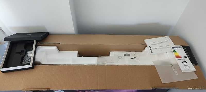 Smart TV 4K Philips 55OLED935,seria 9,Android 12,sunet 70w, ambilight