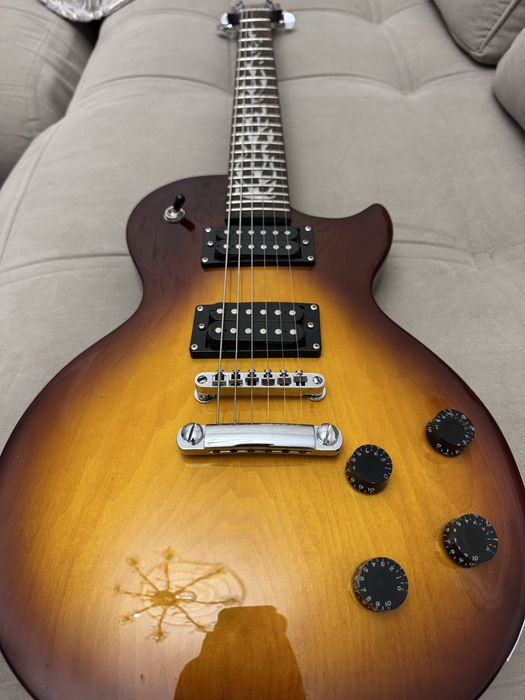 Гитара Epiphone les Paul
