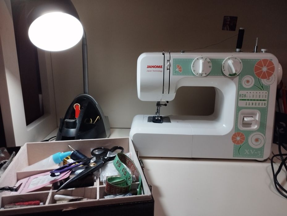 Продам бытовую машинку 50000