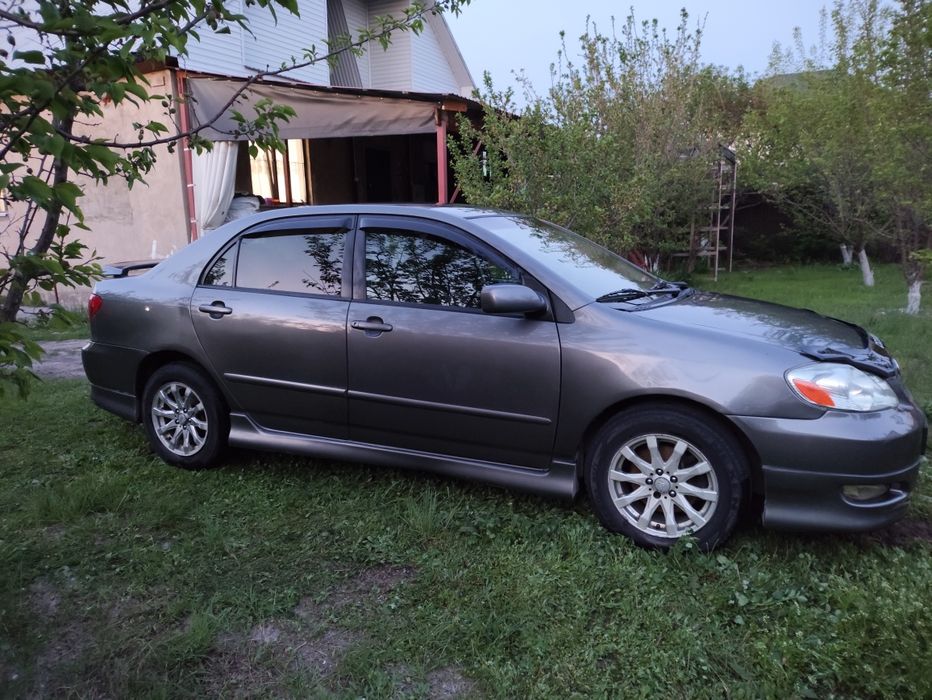 Тойота королла 1.8 американец