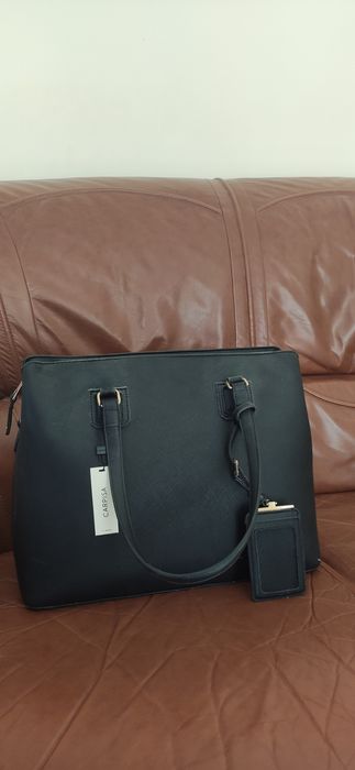 Нова дамска чанта Carpisa