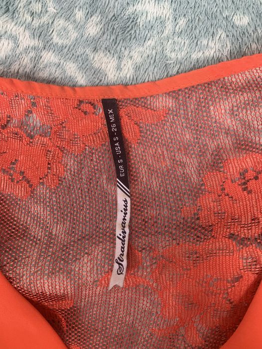 лятна рокля stradivarius S и дълга рокля Mango S