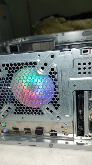 Компютър за лек и среден гейминг