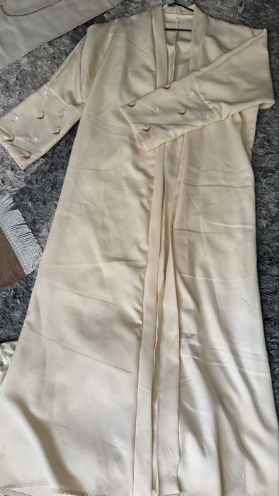 Абая 200 минг сум