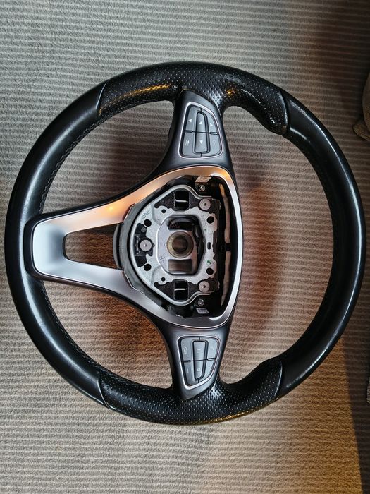 Волан за Mercedes W 205