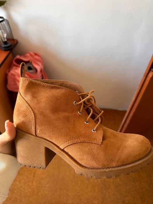 Чисто нови обувки боти H&M