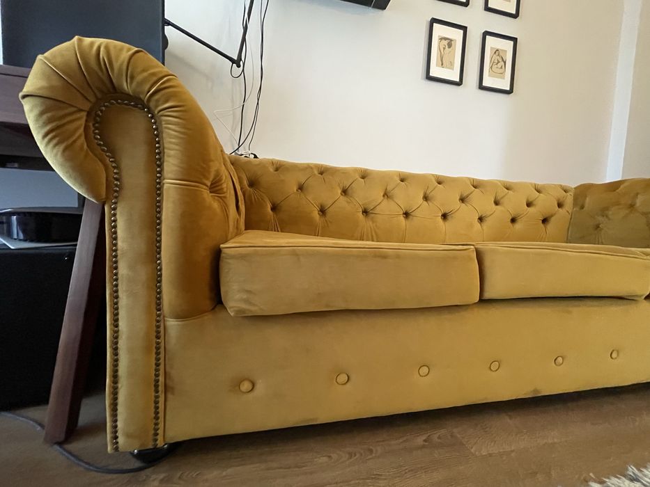 Canapea capitonata Chesterfield galben mustar