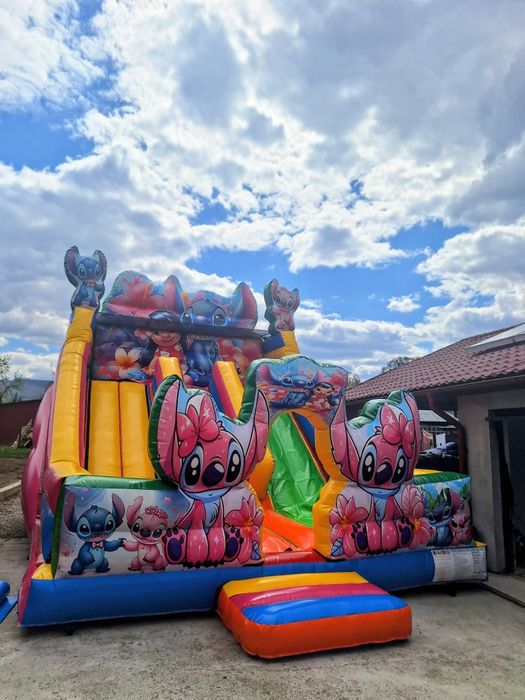 Topogane/Tobogane gonflabile mari, cu doua pante de coborâre. Noi!