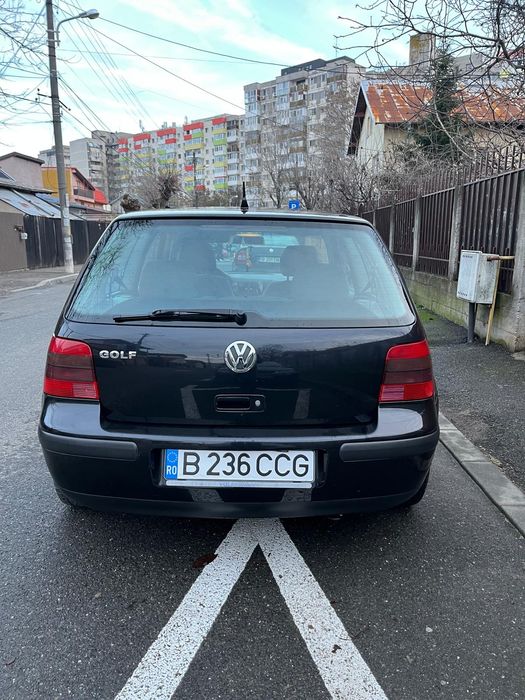 Vând golf 4 1.4 benzina