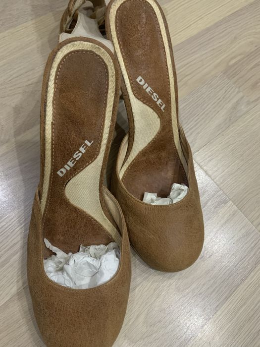 Оригинални обувки Diesel ,размерът е 40