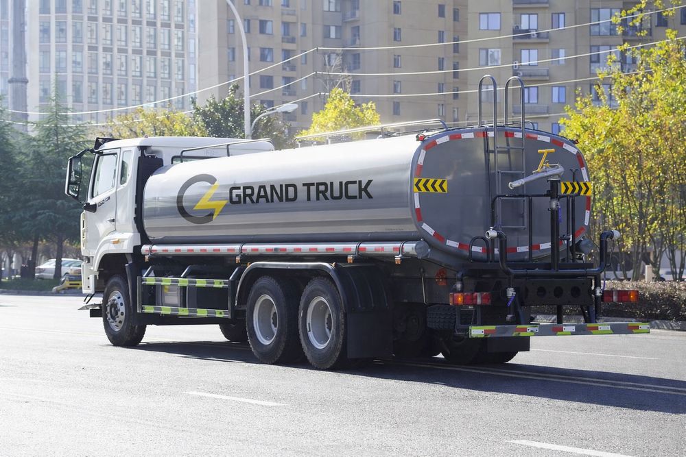 Водовоз Howo 18куб VODOVOZ 18kub 2026 Kredit Lizing