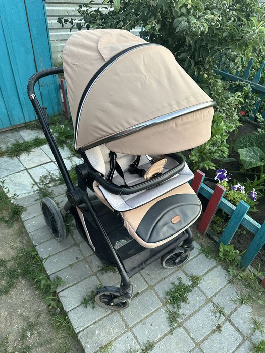 Продам коляску прогулочную