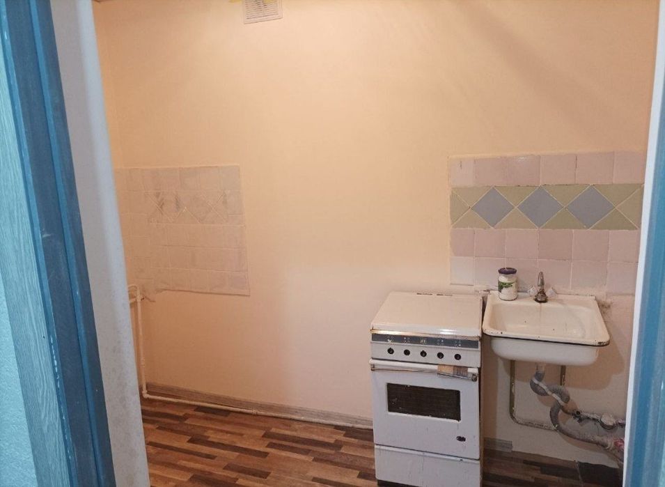Продам 2 ком Юнусабад 15 квартал Галереика
