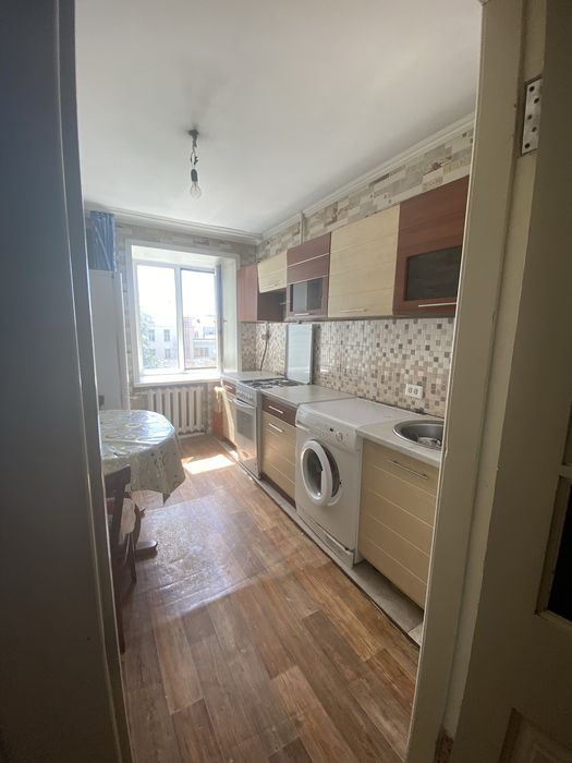 Продам 3х комнатную в центре