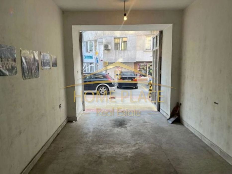 Самостоятелен гараж в центъра на гр. Варна