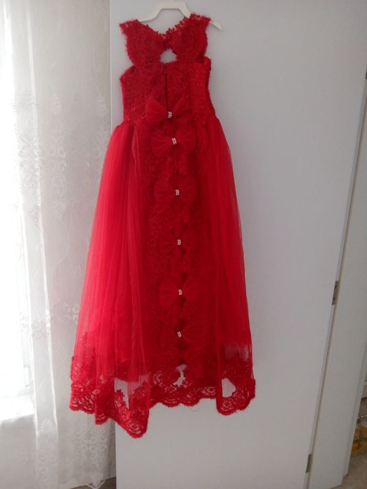 Рокля със камъни