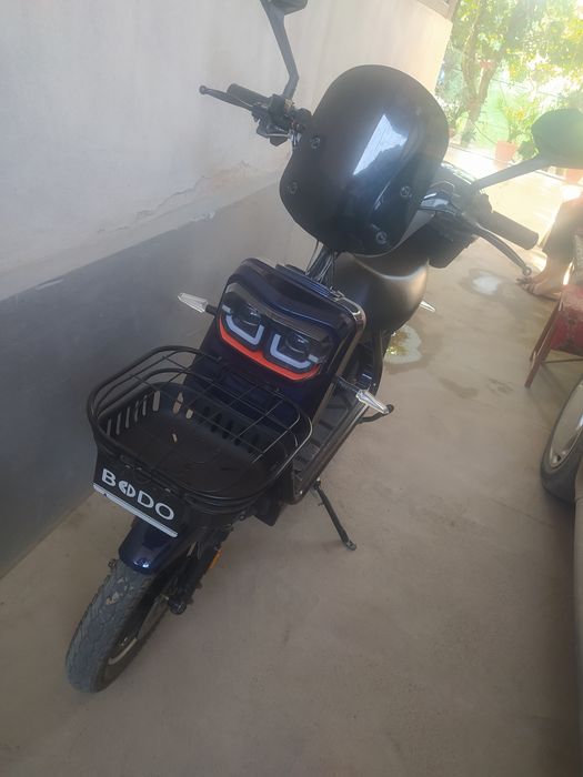 Scuter Bodo sotladi srochna aniq oladgan odam tel qsn kelishiladi