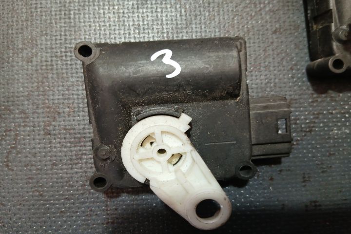 Motoras clapeta aeroterma 0132801369 4F0820511B 0132801369 4F0820511B