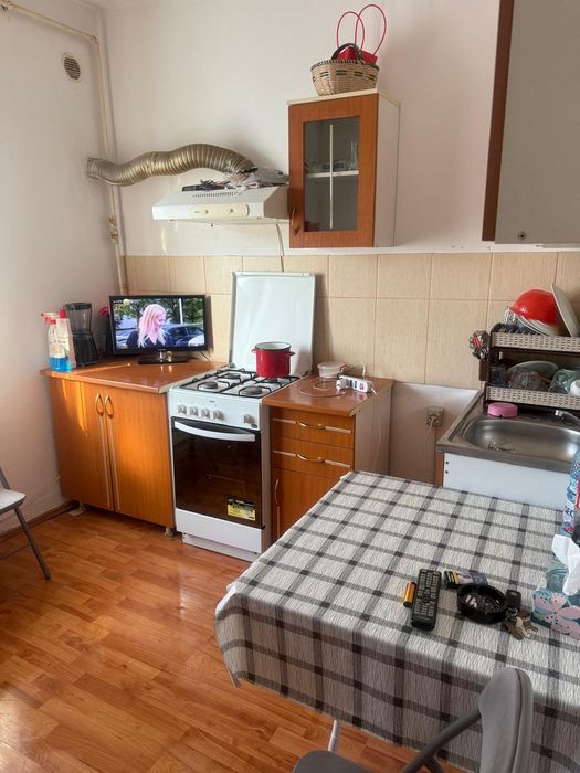 Vând garsoniera confort 1