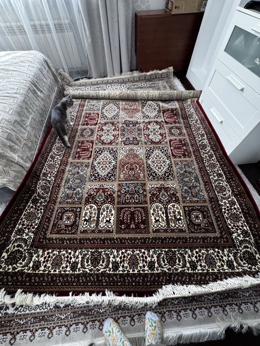 Ковры 2 шт каждая по 15000