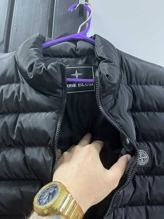 Продам безрукавки демисезонные