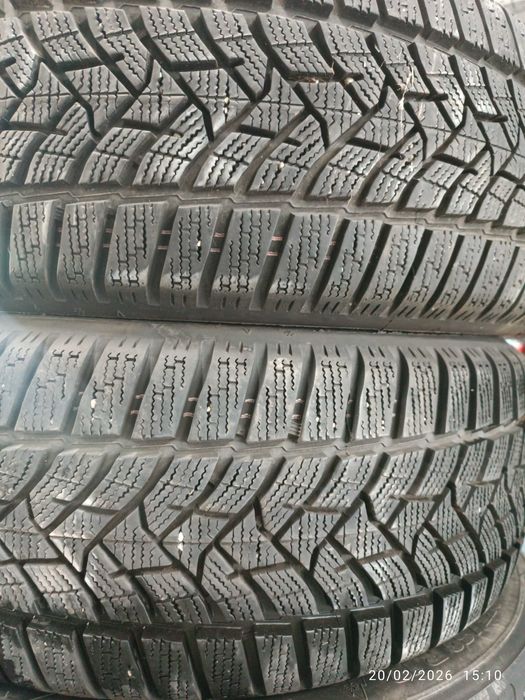2бр.зимни гуми 215/55/17 Dunlop