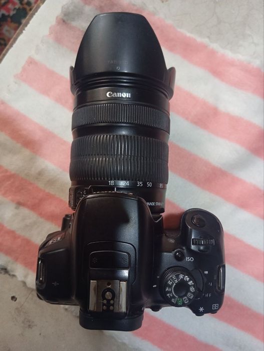 Canon 700D sotiladi