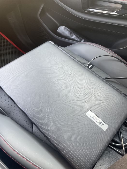 Продам ноутбук новый