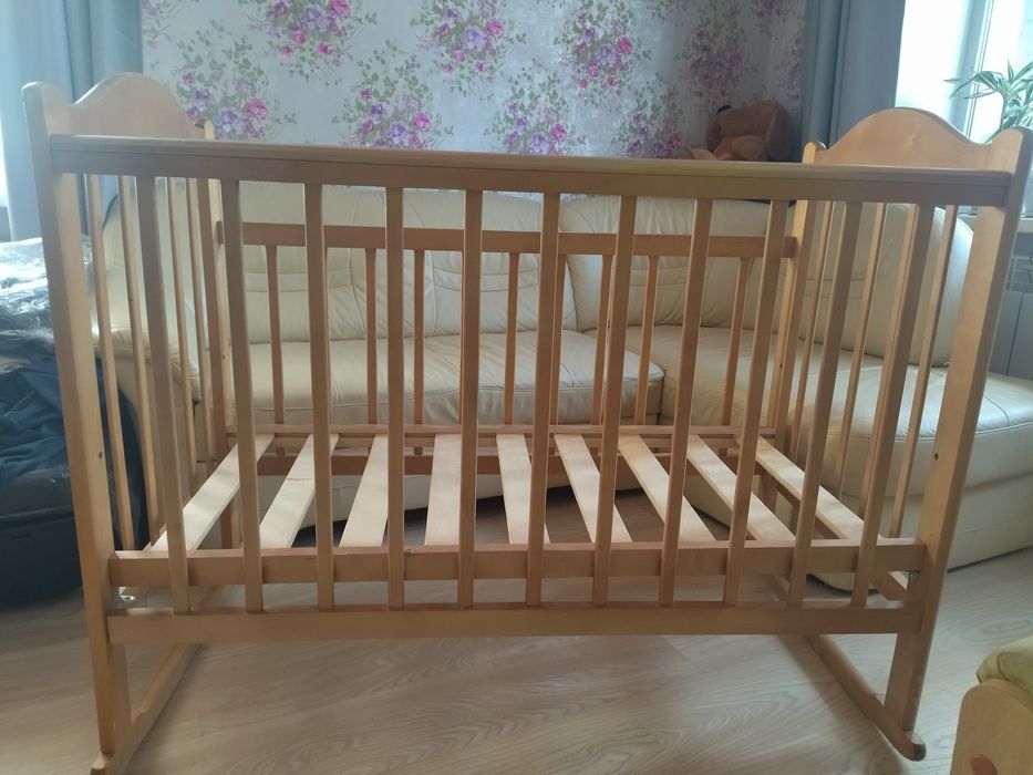 Кровать-качалка детская