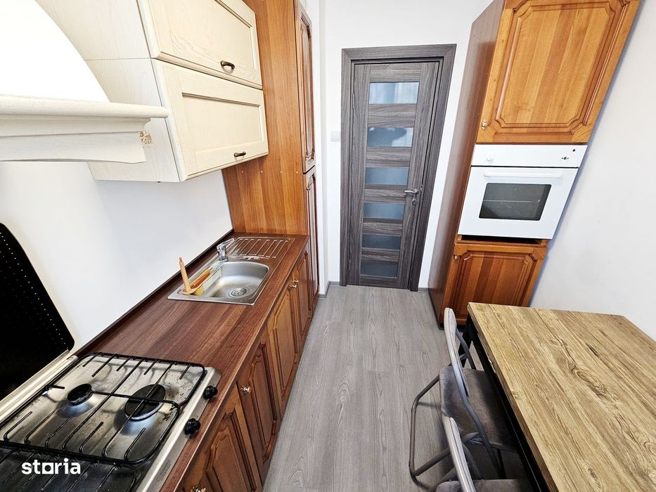 Apartament 2 camere, Tiglina 1, cu balcon, zona TRIBUNAL