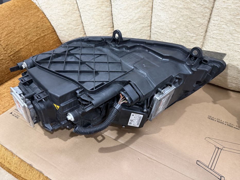 Faruri, Far stanga / Far dreapta VW Touareg 2014-2018