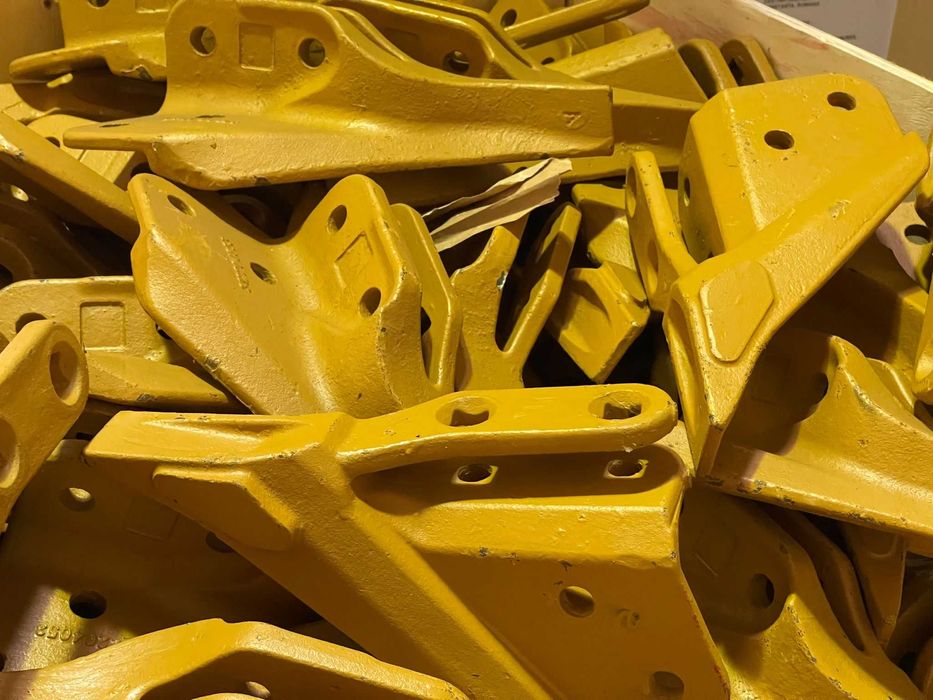 Dinti de cupa buldoexcavatoare Komatsu laterali