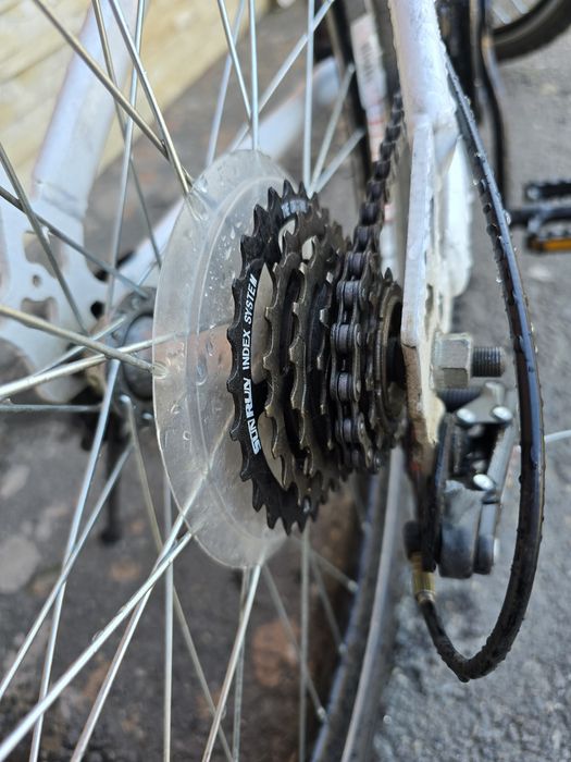 Bicicleta pentru copii 7-10 ani