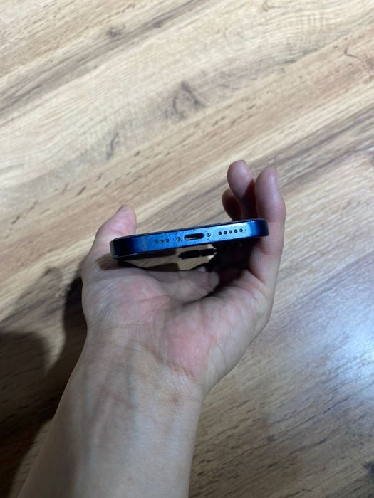 Срочно Iphone 13