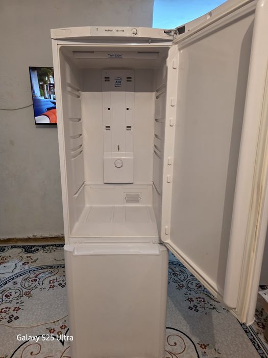 Холодильник indesit