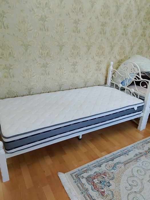 Продам кровать железные.