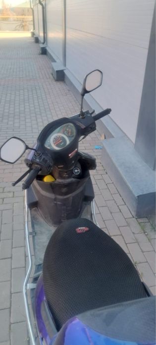 Продам скутер х-7