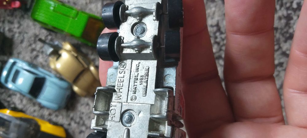 Mașinuțe vechi HotWheels de colecție